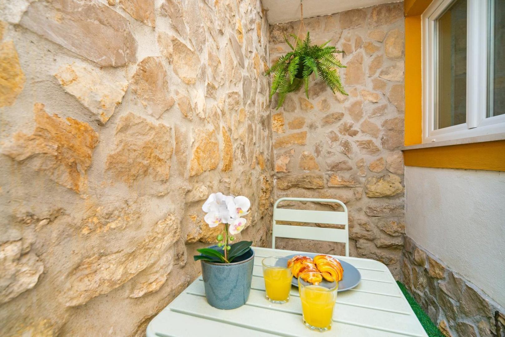 With Private Terrace 250m To Largo Intendente Apartamento Lisboa