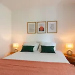 Apt With Private Terrace 250M To Largo Intendente