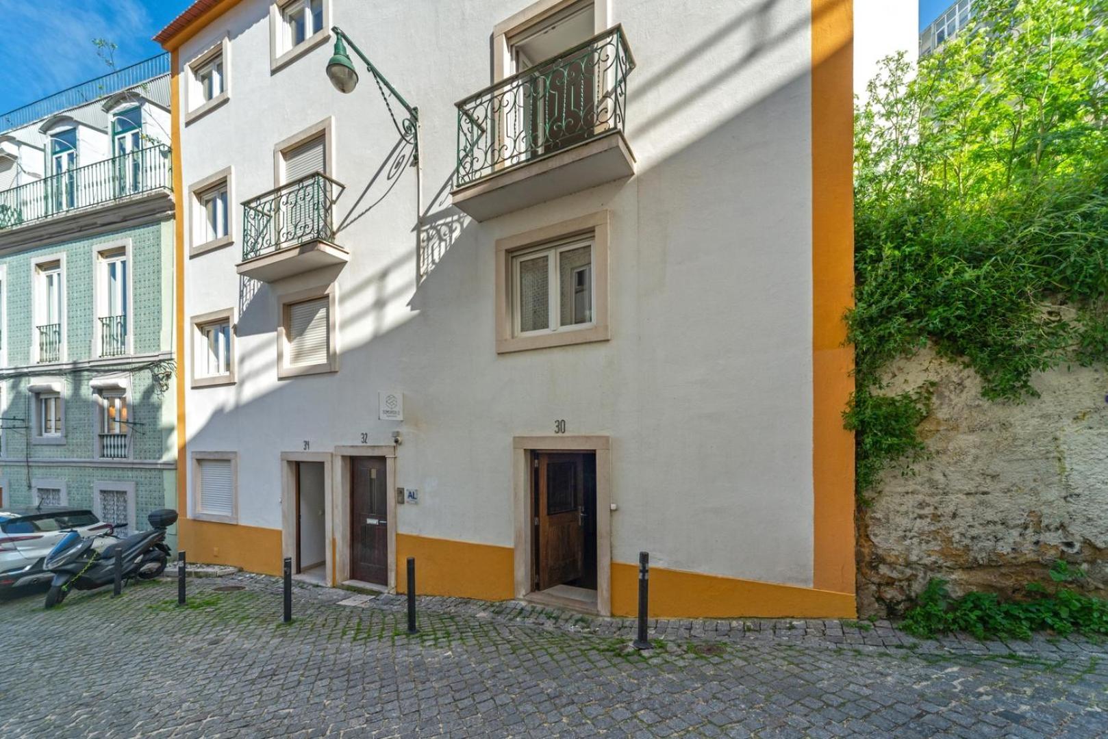 With Private Terrace 250m To Largo Intendente * Lissabon
