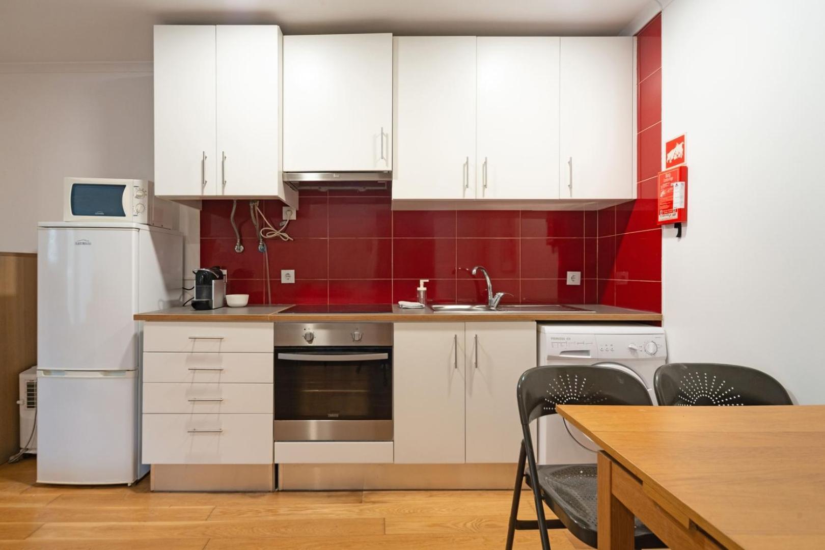 Apartment With Private Terrace 250m To Largo Intendente *